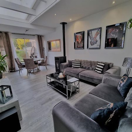 Oasis Citadine Terrasse Intime Jardin Privatif En Plein Centre Ville 70M2 Cambrai Eksteriør bilde