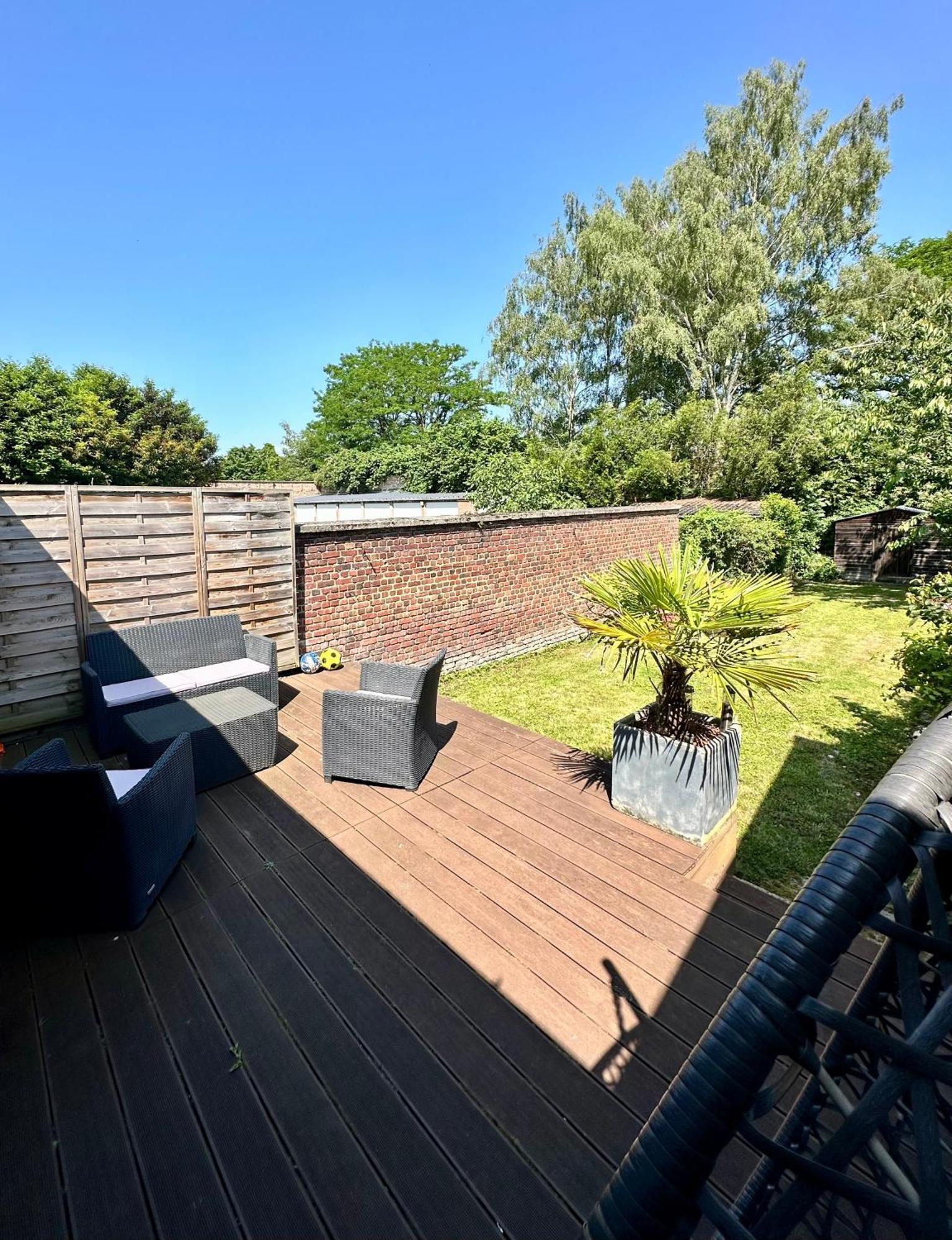 Oasis Citadine Terrasse Intime Jardin Privatif En Plein Centre Ville 70M2 Cambrai Eksteriør bilde